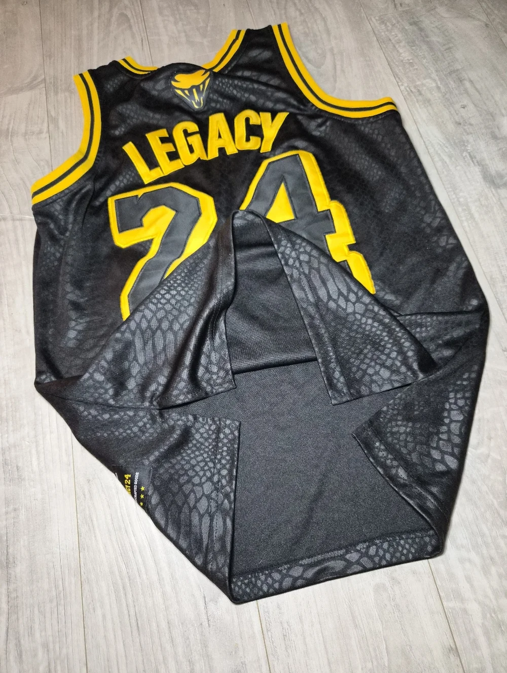 Men's Legend 8 24 Basketball Jersey 90S Hip Hop Sports Top Snakeskin